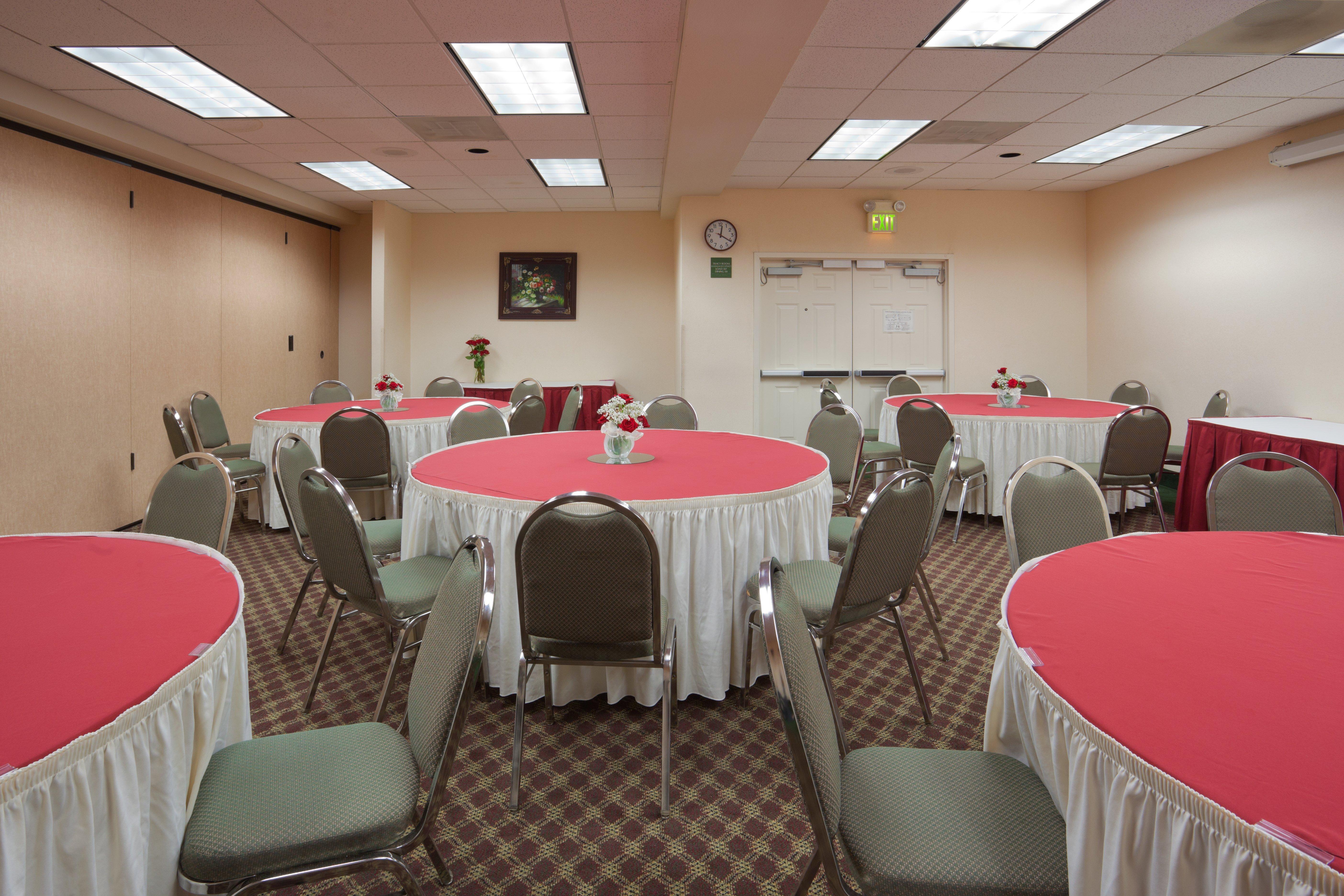 Holiday Inn Express & Suites Tracy By Ihg Exterior foto